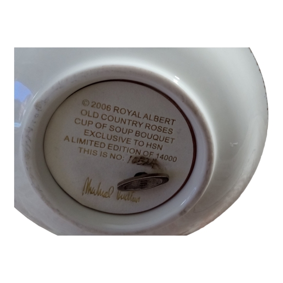 Royal Albert Old Country Roses Cup of Soup Bouquet Music Box READ - Picture 12 of 12